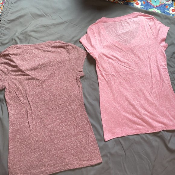 Two No Boundaries V-Neck T-Shirts (Juniors LL - Picture 6 of 9